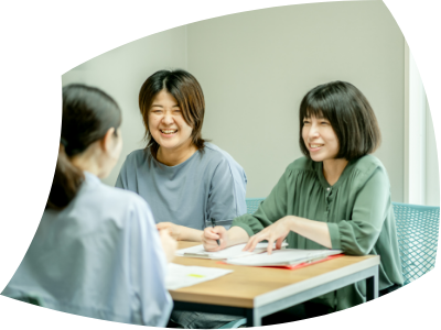 自立支援・相談サポート<br>の強化”>
                            </div>
                            <figcaption class=